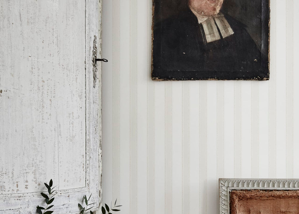 The Coastal Quiet | Light Grey Luxe