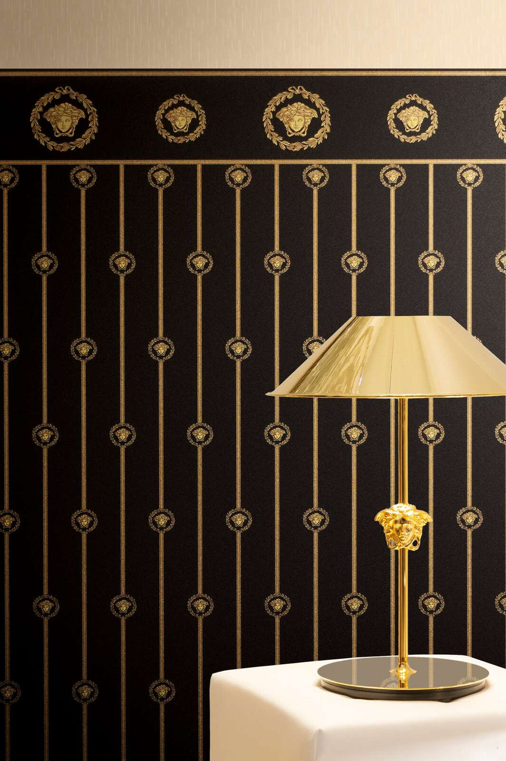 The Gilded Lattice | Deep Black & Sun-Kissed Gold Luxe