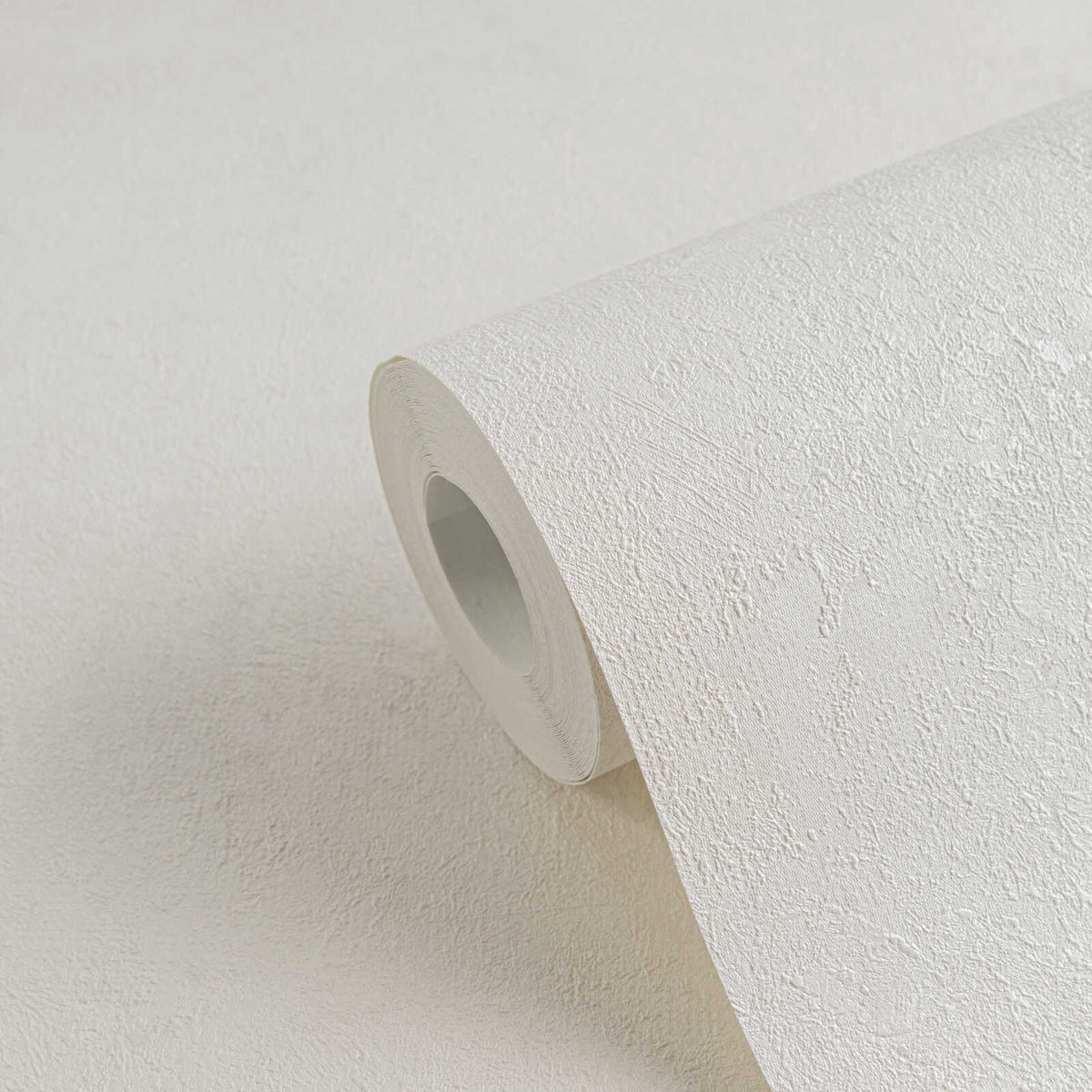 The Garnet Chapel | Luminous White Luxe
