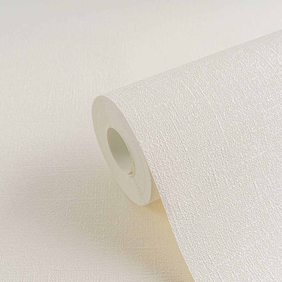 The Umber Court | Luminous White Luxe