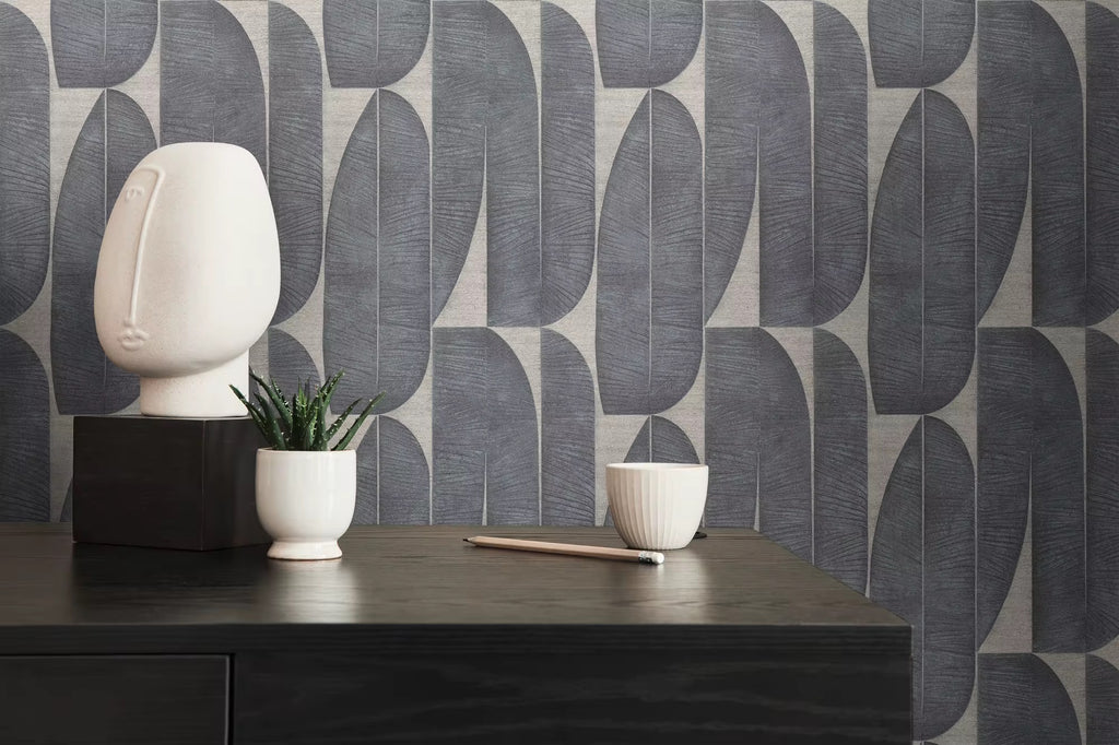 The Monochrome Motif