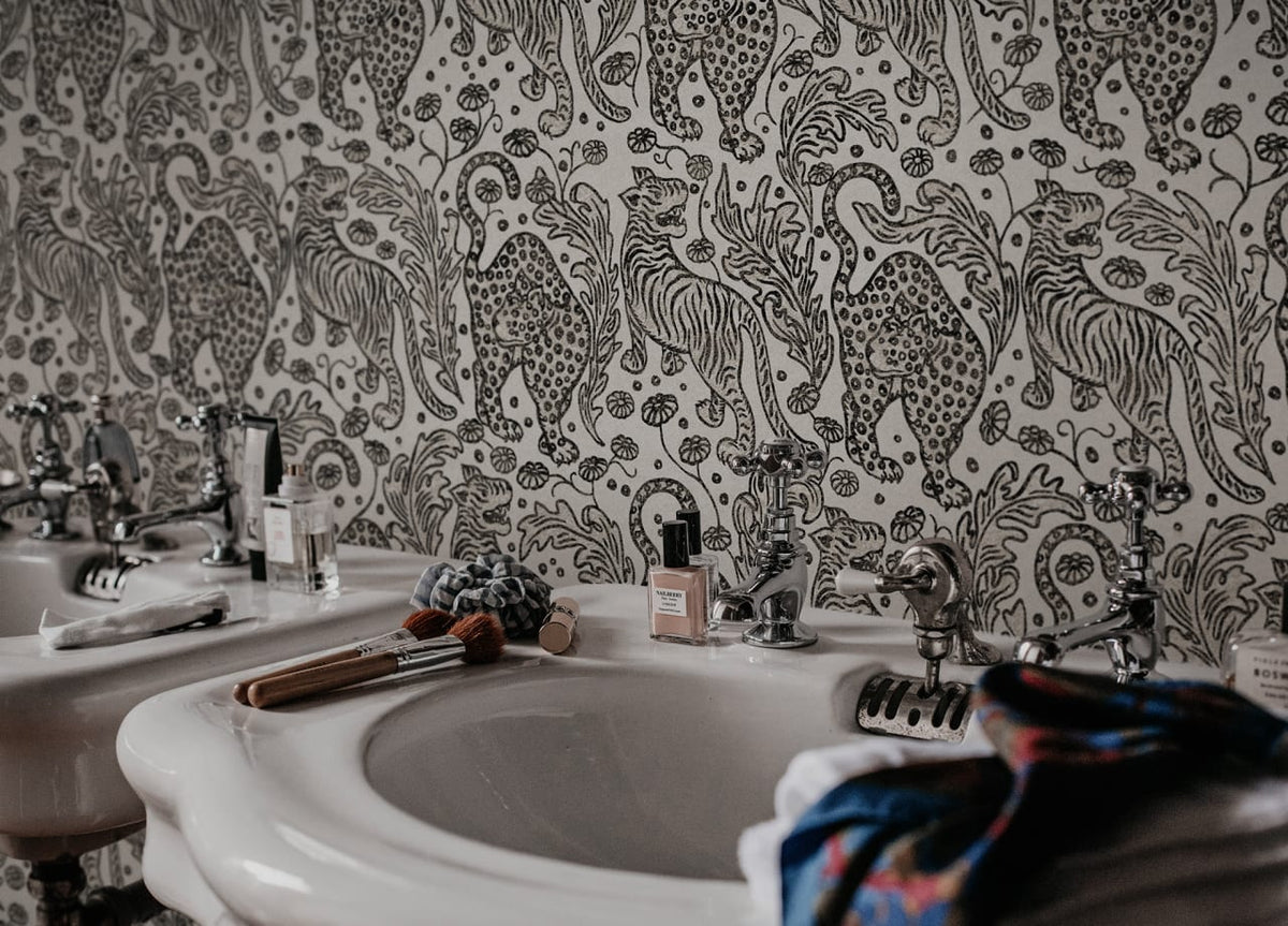 The Tiger Brocade | Graphite Luxe