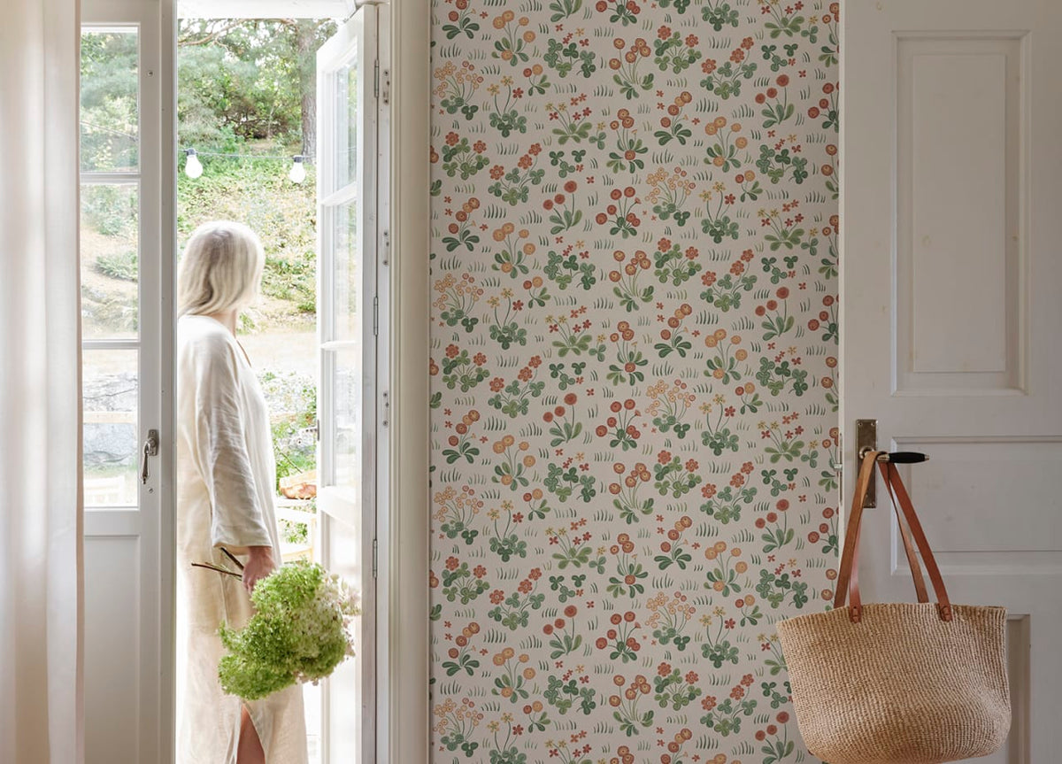 The Colony Bloom | Red Luxe