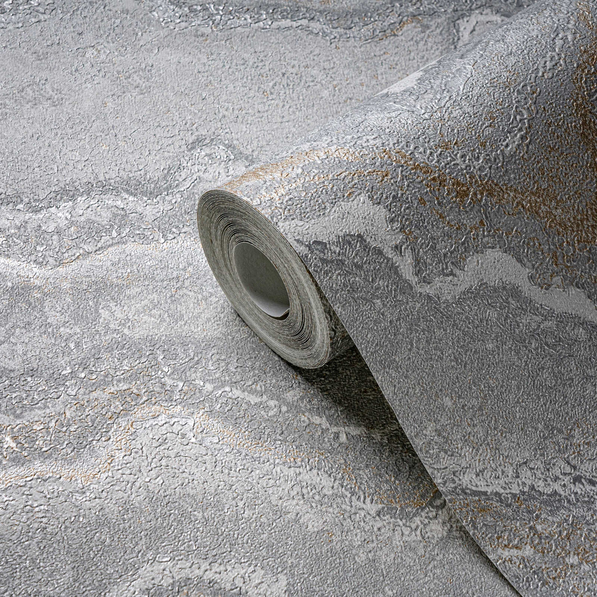 Roll of The Cobblestone Studio | Cream & Metallic Gold Luxe partly unrolled, 0.53 m × 10.05 m