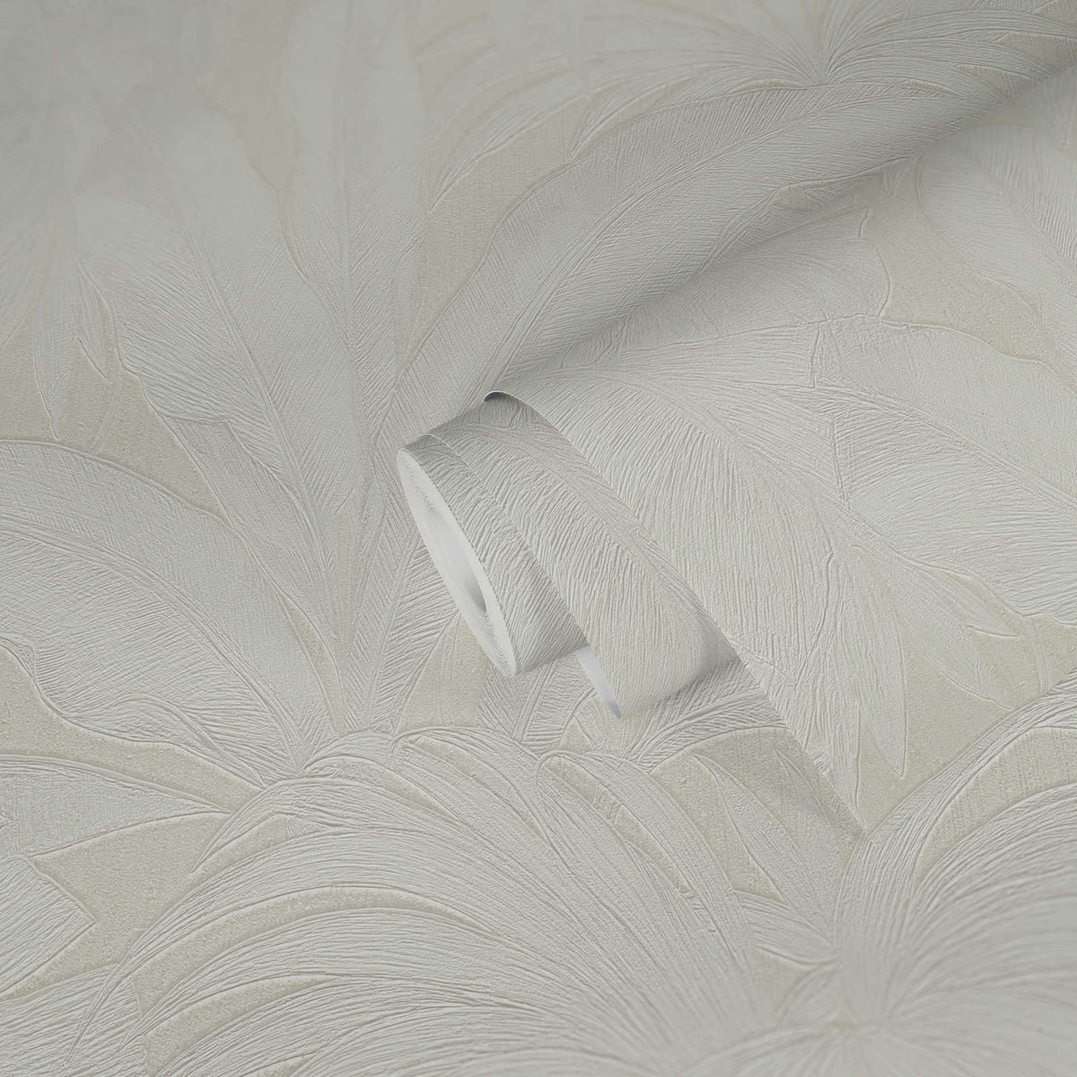 The Pewter Transept | Cream Luxe