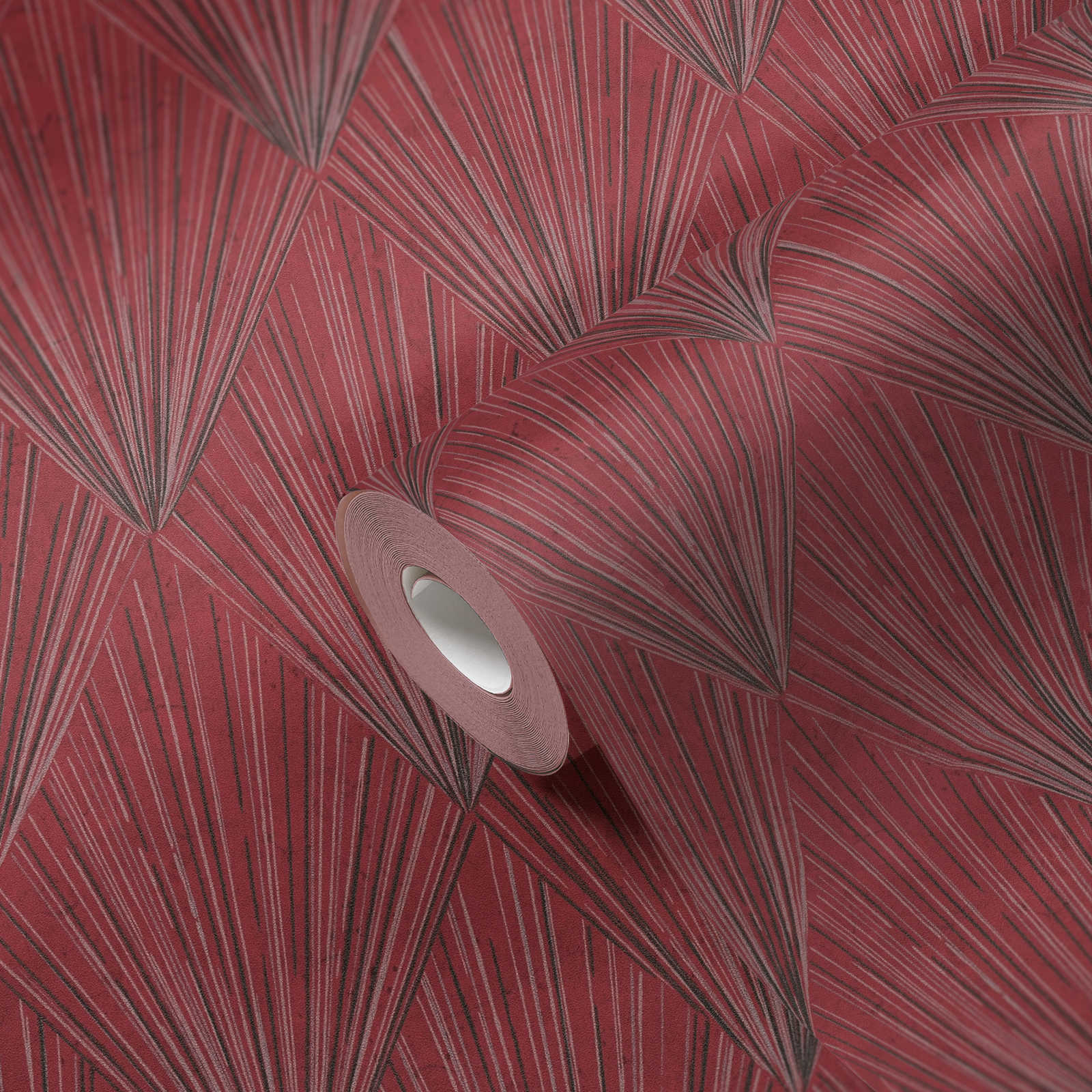 The Chrysler Fan | Onyx Crimson Luxe
