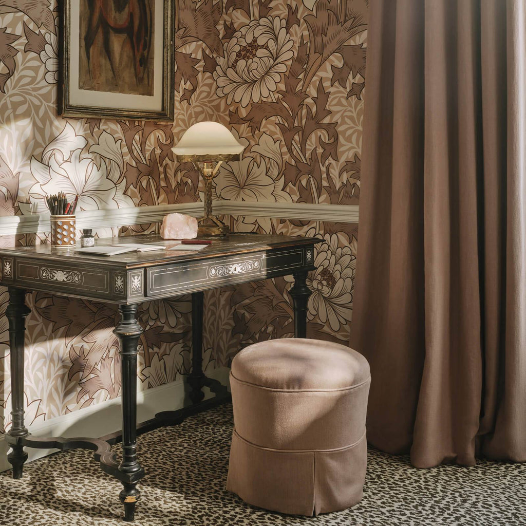 The Mum Pavilion | Astrantia Pink Luxe — hung-wall roomshot