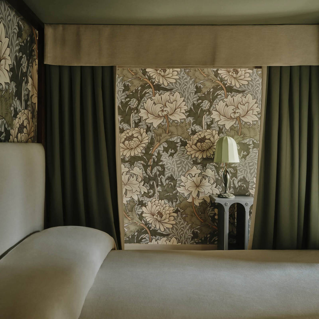 The Mum Pavilion | Byzantine Gold Luxe — hung-wall roomshot